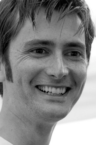tennantstaycout:  David Tennant’s dimples. 
