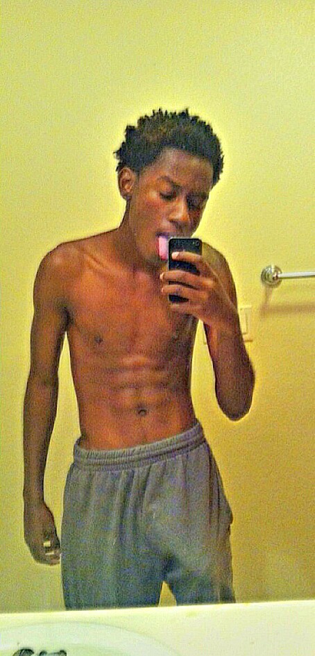 black-dicks-r-us:  HORNY FOR BLACK DICK? There are over 10,000 Black Gay Videos @