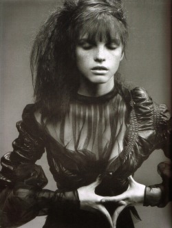 vodis: Jeisa Chiminazzo by Philippe Cometti for Mixte #19 A/W 2002