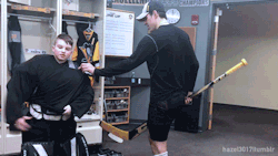 hazel3017:Evgeni Malkin helping out his newest “teammate” is the most adorable XDD