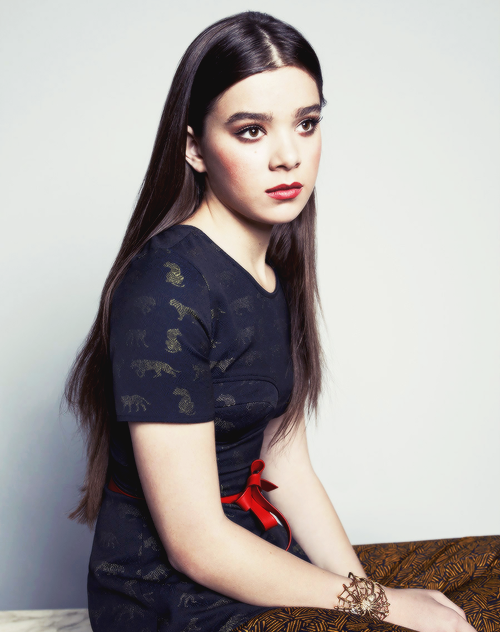 rickgrimeshappens:HAILEE STEINFELD photographed by MARK WILLIAMS & SARA HIRAKAWA