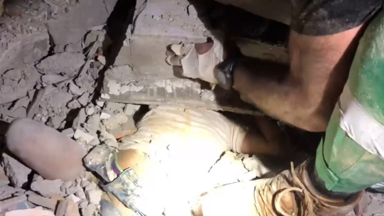 Palestinian girl rescued from rubble after Israeli attack in Gaza