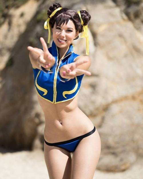 Porn hot-cosplay-babes:  Chun li by Robin Art photos