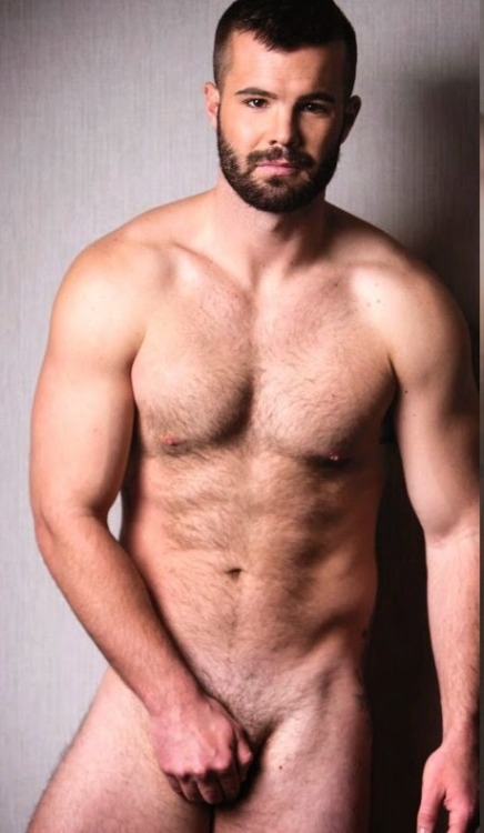 fairlyhairyfaeries:  headmandream:     Simon Dunn,    out gay Australian bobsledder   follow for more http://headmandream.tumblr.com/   Please just give us ALL the goodies!!   YES, please