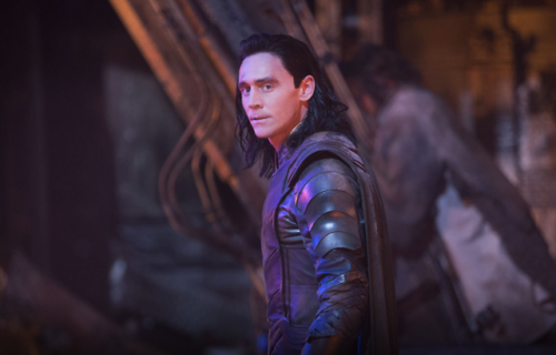 softtstucky: Tom Hiddleston behind the scenes of Infinity War More than a trickster…