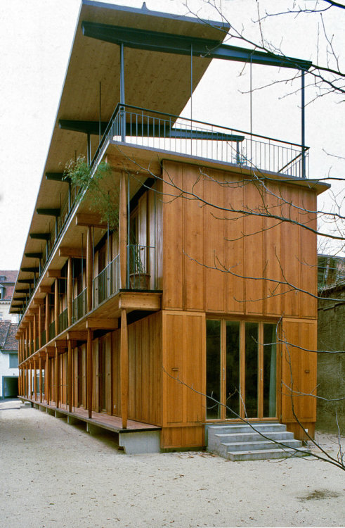subtilitas:  Herzog & de Mueron - Apartment building along a party wall, Basel 1988. Photos © Margherita Spiluttini. 