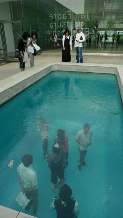 Swimming Pool by Leandro ErlichThe effect was achieved by placing a piece of glass over the top of t