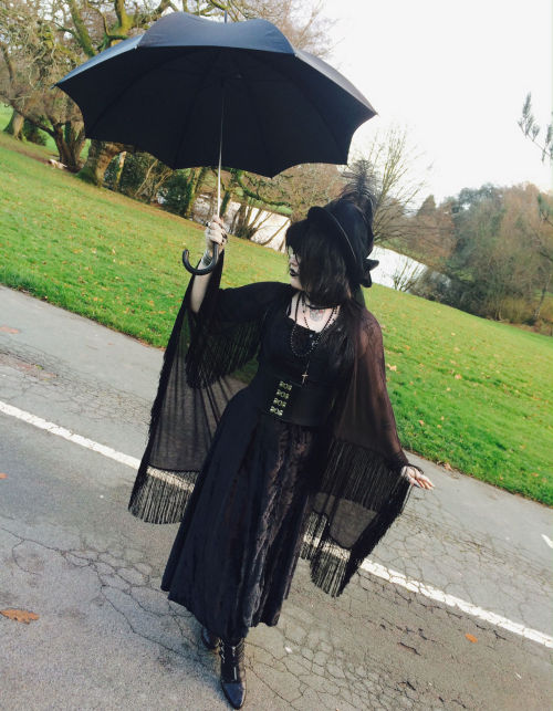 von-black:yesterday after shooting. 