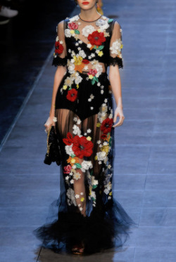 chandelyer:  Dolce & Gabbana ss16 