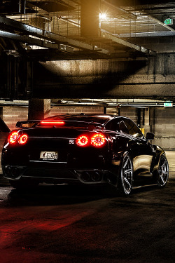 supercars-photography:  GTR 