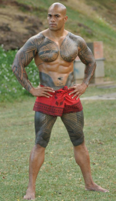 rocteefella:  poppasplayground:  Samoan #SexySaturday