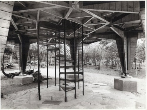 straccitemporanei: Vittorio Giorgini, Casa Esagono, 1957, Baratti (LI)  via: iconde