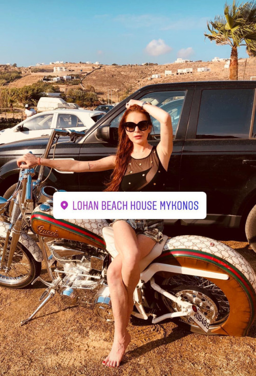 everythinglindsaylohan: Lindsay Lohan at LOHAN Beach House in Mykonos, Greece, 6/10/18. / via Lindsa