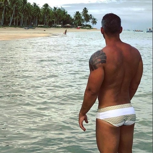 #Aronikmate of the day: @igor__nobrega! Because Brazilians look sexier in #Aronik!