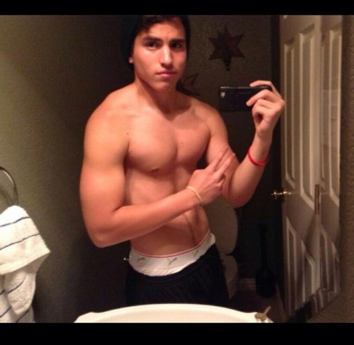 boyzonblast:  Alejandro Miranda Anonymous Submission Follow http://boyzonblast.tumblr.com/ Follow http://boyzonblast.tumblr.com/ Follow http://boyzonblast.tumblr.com/