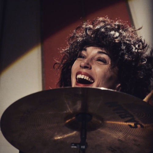 ifuckinglovestvincent:  Annie Clark Trans-Pecos Festival Marfa, Texas | 25 September 2015 By Andrea Dane