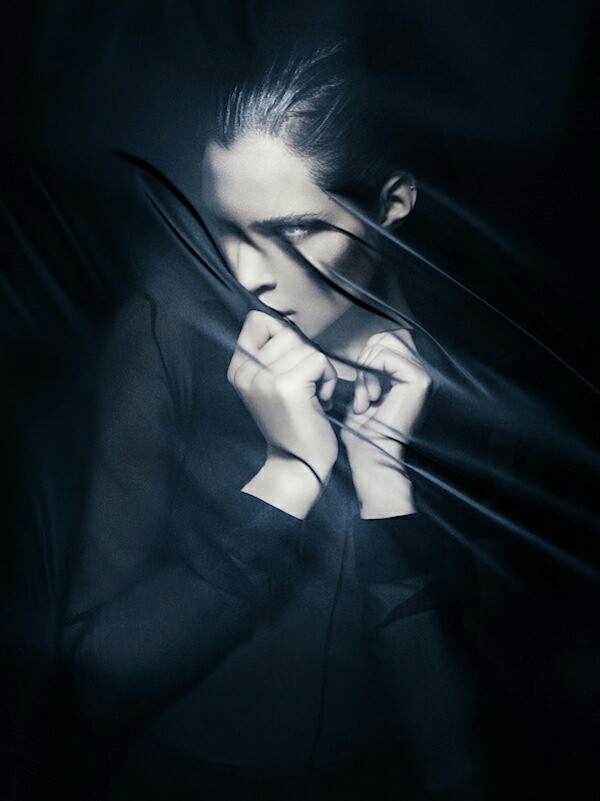 kathymyst:  Girlonthethirdfloor.com Hannah Marshall by Rankin