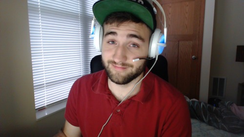yourroyalpenis:  narwhalnips:  some webcam selfies from 2014  Um. Yes.