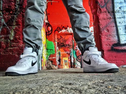 Guarding the passage.. . . . #nike #nikeairforce1 #nikeairforce #kicktv #kickfeed #kicksonfire #ni