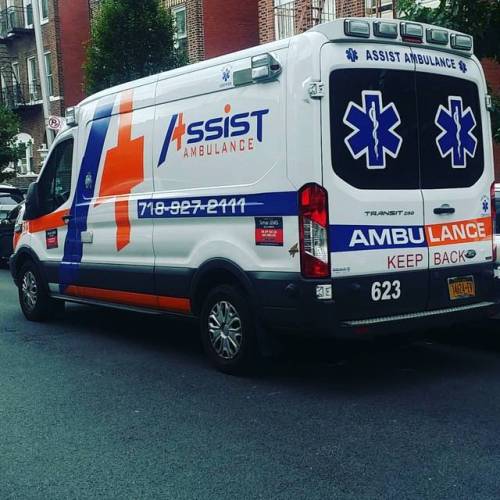 Such beauty #assist #ems (at East Flatbush, Brooklyn)