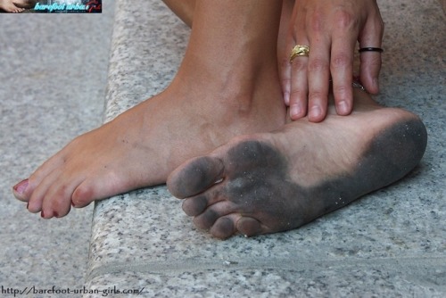 SIZZLING HOT UPDATE from BAREFOOT URBAN GIRLS!!!This week we have THREE encore sets with FOUR barefoot beauties: CECILIA, NINA, ALEXIS & SHIVA!!! A festival of DIRTY & DUSTY SOLES!!!http://barefoot-urban-girls.com/pictures.htmlhttp://barefoot-urba