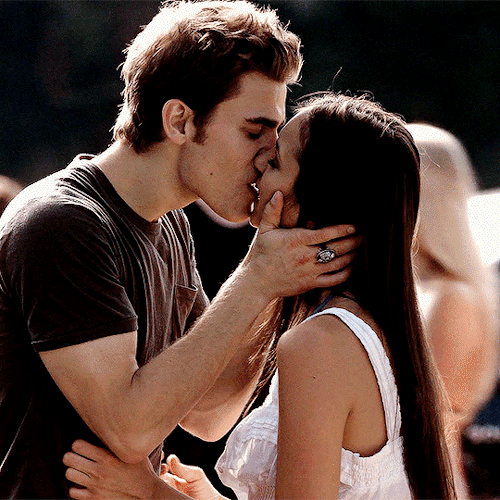 STEFAN & ELENA | THE VAMPIRE DIARIES S01E05 YOURE UNDEAD TO ME
