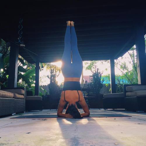 upside down vibes #yogaeverydamnday