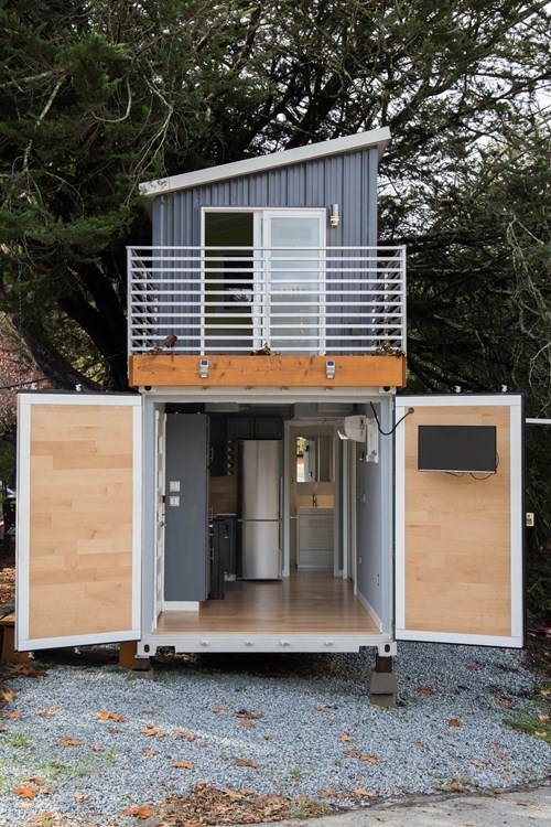 dreamhousetogo:  The O.G.L.E. by Boxed Haus