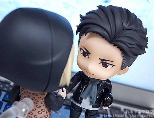 OH MY GODDDDNo motorcycle but we get the bear!! The helmet!! And the DJ headphones