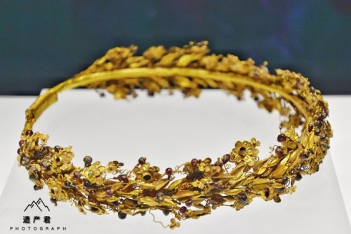 dressesofchina:Han-dynasty gold circlet