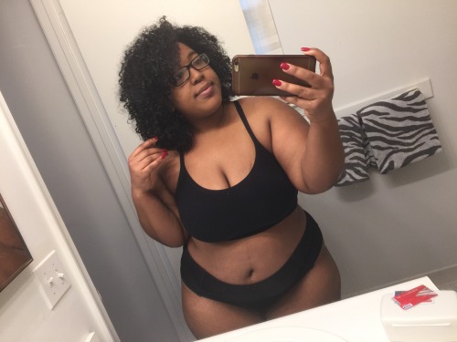 slewdbtumblng:  napturallywild:  Not only have I gained weight, I’ve gained 40+ pounds. I’m touching 260. This is the heaviest I’ve ever been. I haven’t been able to take a picture without having real negative shit to think or say about myself.