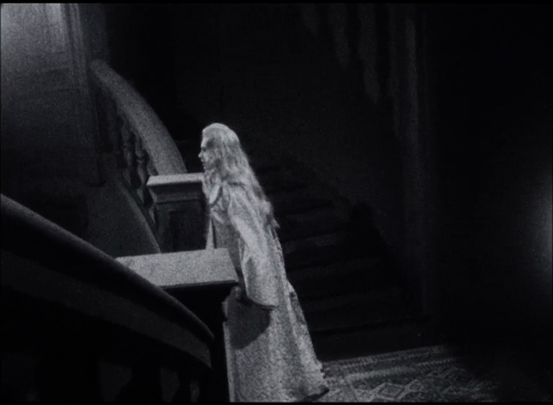 365filmsbyauroranocte:Maria Rohm in Cuadecuc, Vampir (Pere Portabella, 1971)