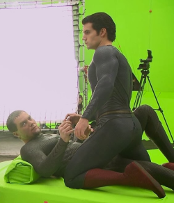 Marielikestodraw:  Mynewplaidpants:  The Behind-The-Scenes Footage From The Man Of