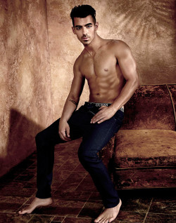 famousdudes:  Joe Jonas poses in his underwear