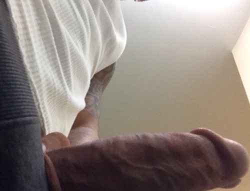 dominicanblackboy:  This cute tatted redbone got a hot tight ass wit a fat yummy meat!😍