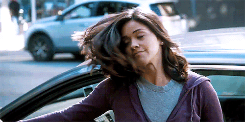 davis-viola:Rosa! What the hell are you doing?Watch Rosa Fall Hard for Gina Rodriguez on Brooklyn Ni
