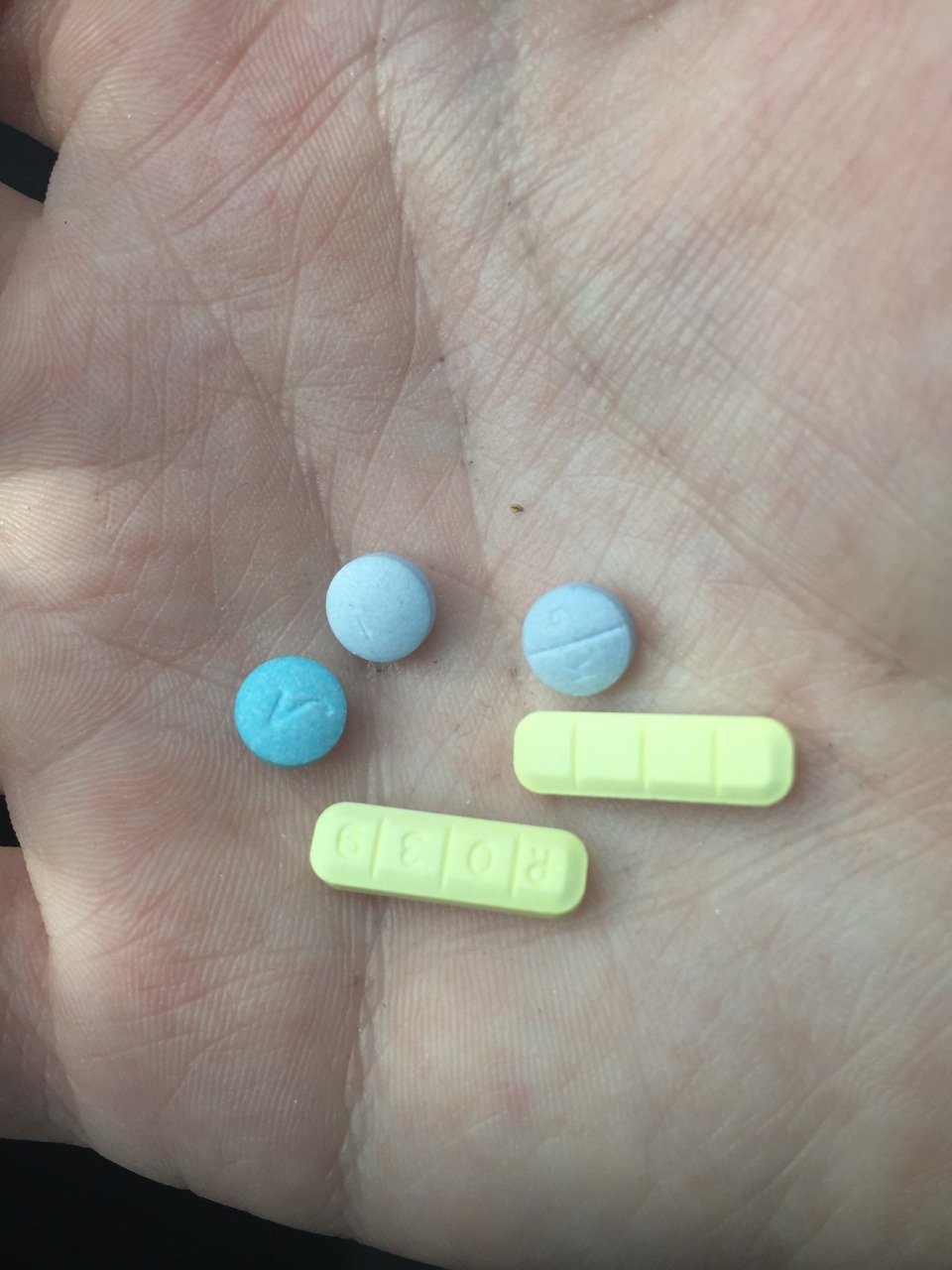 freddy-:  0n-drugs:  3 oxy 30s 2 xanax 2mg  This is the exact amount and exact looking