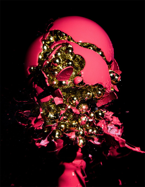 expose-the-light:High Speed Photographs of Exploding Lightbulbs Filled with Objects