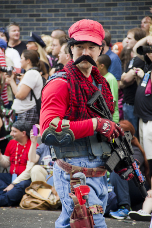 herochan:  Cosplay at the 2013 Dragon Con Parade Check out the full gallery here. Images by The Red Letter 