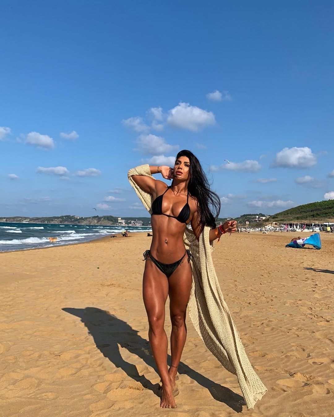 onlyrippedgirls:Deniz Saypinar 