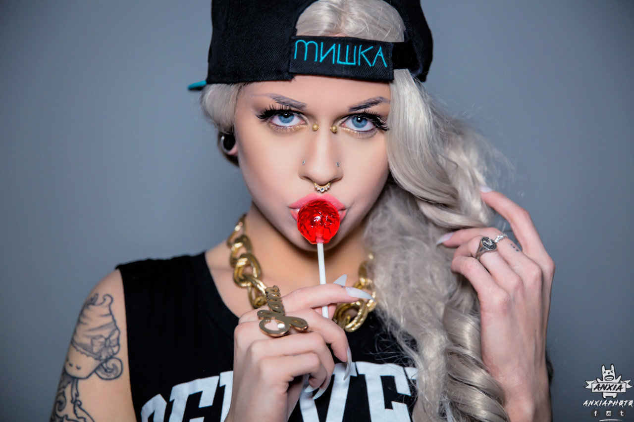 anxiaphoto: Chupa Chups || Zully RedVelvet || All Right Reserved © Facebook || Instagram