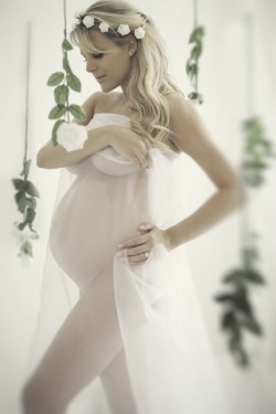 hotpregnants:  Photo http://naturalwildgirls.com/sexypregnants/photo-1359/