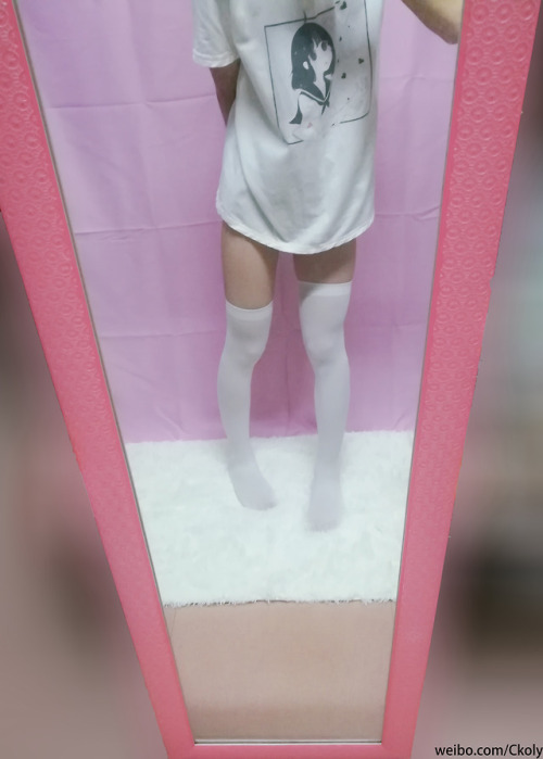 ckoly:  冒個泡 雙馬尾真可愛XD/謝謝大家的關注！對我來說是堅持下去的動力~！  