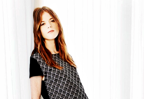 roselesliesource:   Take the scene last season where Ygritte scales The Wall only