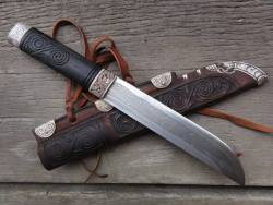 coolkenack:This incredible knife and sheath
