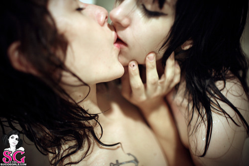 suicide–love:  Dot & Evette.