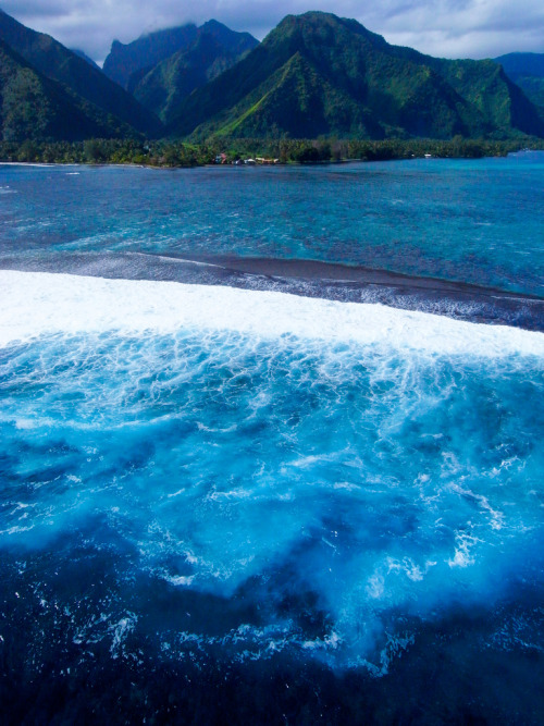 intothegreatunknown: Teahupoo’s mythic | French Polynesia