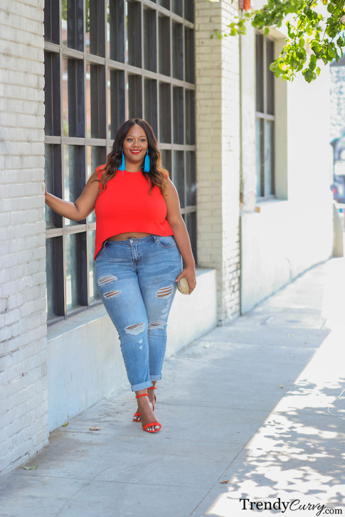 Make A StatementOutfit details on TrendyCurvy.comPhotographer: Steve Suavemente