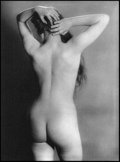 vensuberg:  Man Ray, Dora Maar / Christoffer Wilhem Eckersberg  Seems like there is another painting,much closer to the photo, but I can’t lay hand to it right now? Any one?