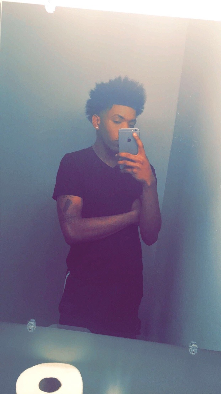 amonte04:  D•A•D•D•Y 😍😝😈   SNAPCHAT ; KING_MONT12 🤴🏾  Twitter;